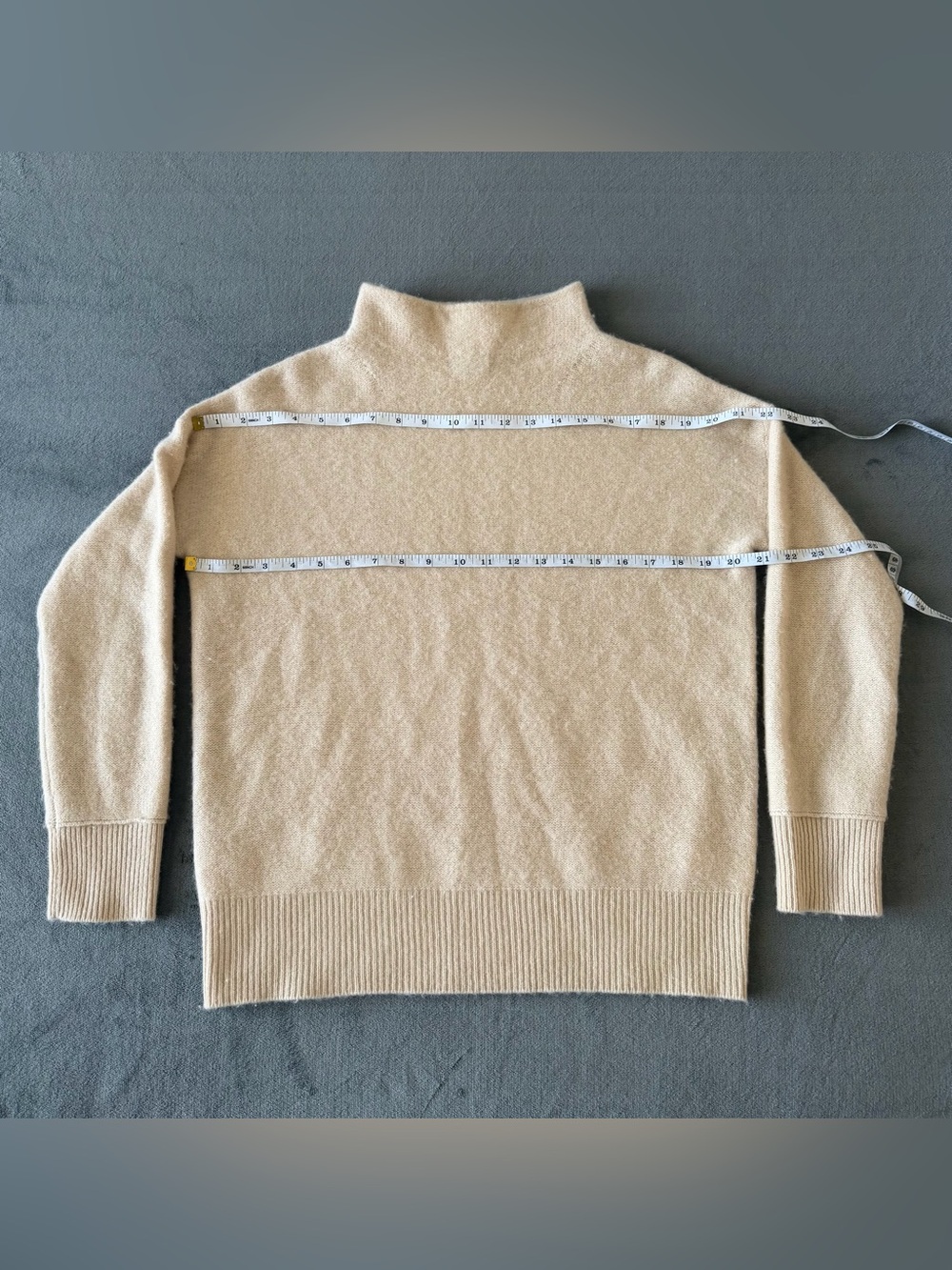 TAHARI Boiled 100% 2PLY Cashmere Mock Neck Sweater Ultra Soft Light Beige sz XS - Picture 4 of 9
